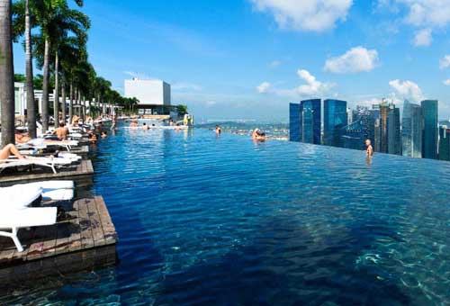 Infinity pool at Marina bay Sands